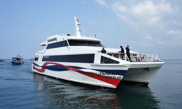 High-Speed catamaran Lomprayah