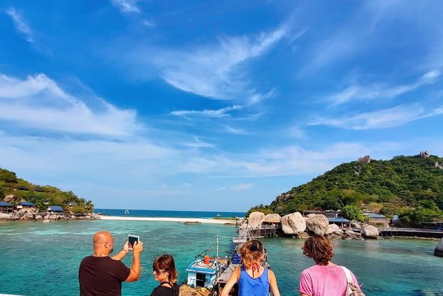 Dive trips from Koh Samu to Koh Tao Island 